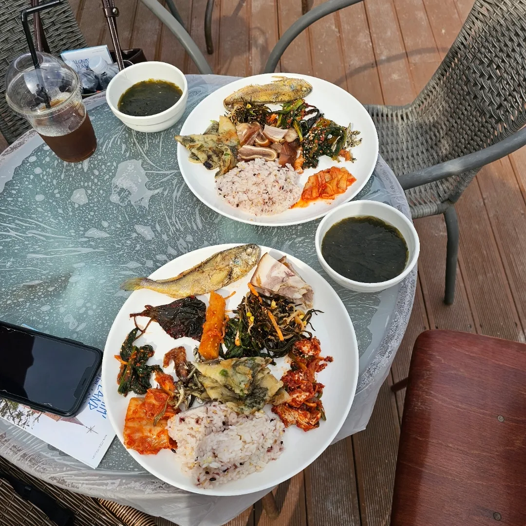 취지가 좋고 심지어 근처에서 먹은것 중 가장 맛있다.
심지어 카페도 근처중 젤 맛있음