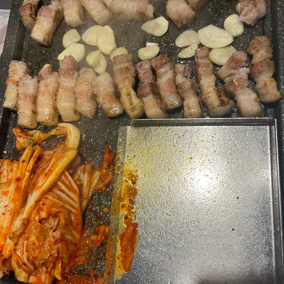 돼지고기 개꿀맛