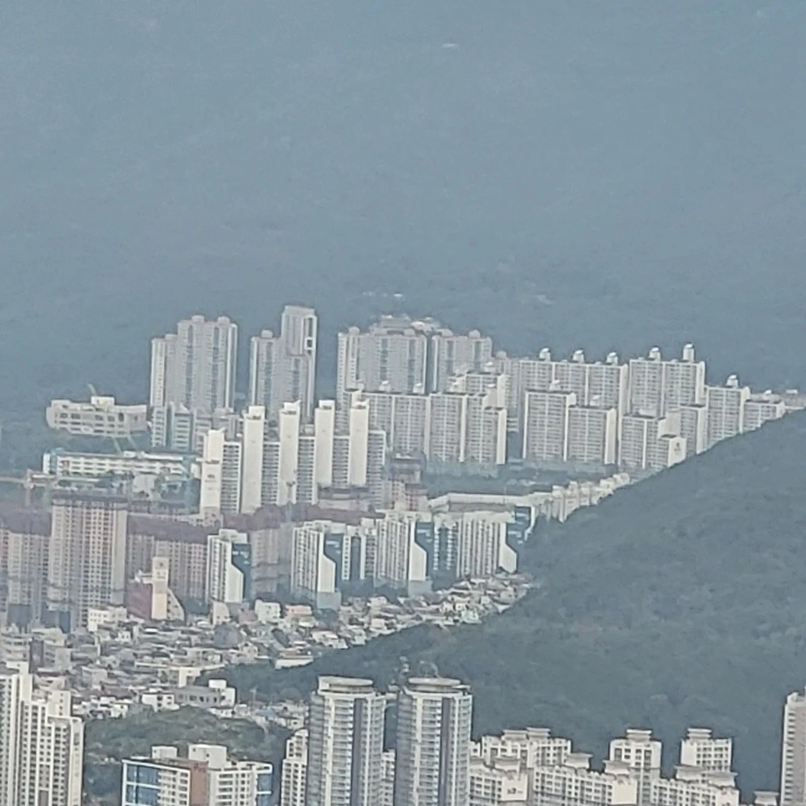 부산의 대부분이 본인다. 야경도 좋을 듯